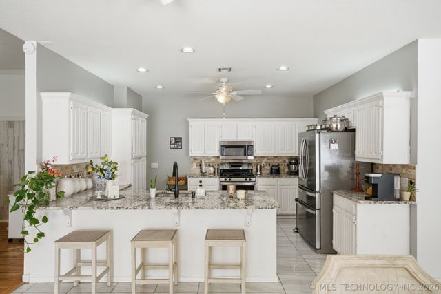 29606 E 68th Street S, Broken Arrow, OK 74014