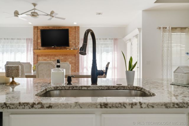 29606 E 68th Street S, Broken Arrow, OK 74014