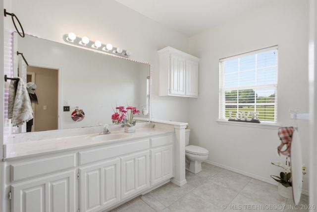 29606 E 68th Street S, Broken Arrow, OK 74014