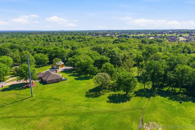 29606 E 68th Street S, Broken Arrow, OK 74014