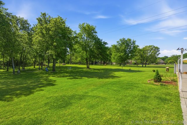 29606 E 68th Street S, Broken Arrow, OK 74014