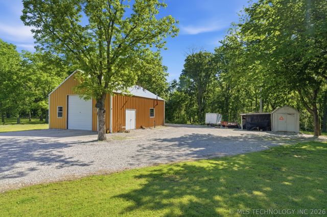 29606 E 68th Street S, Broken Arrow, OK 74014