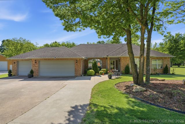 29606 E 68th Street S, Broken Arrow, OK 74014