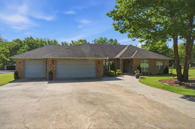 29606 E 68th Street S, Broken Arrow, OK 74014