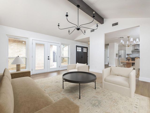 8205 Alabama DR, Austin, TX 78745