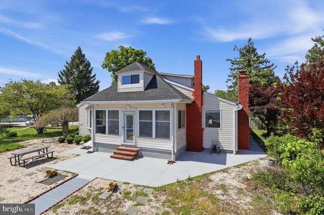 2304 POPLAR, Baltimore, MD 21221