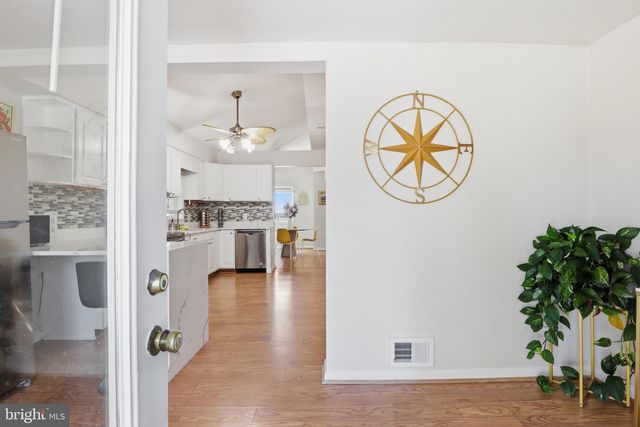 2304 POPLAR, Baltimore, MD 21221