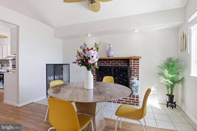 2304 POPLAR, Baltimore, MD 21221