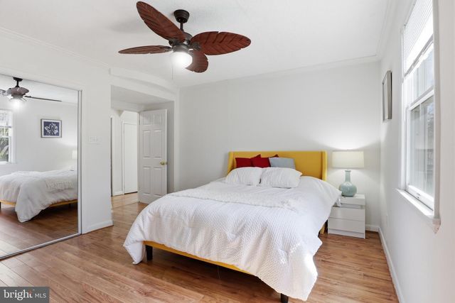 2304 POPLAR, Baltimore, MD 21221