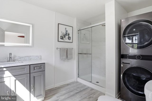 2304 POPLAR, Baltimore, MD 21221