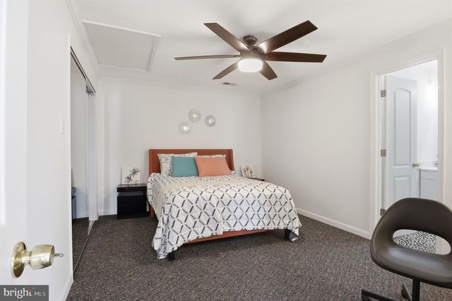 2304 POPLAR, Baltimore, MD 21221