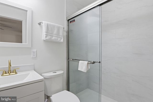 2304 POPLAR, Baltimore, MD 21221