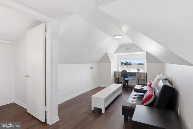 2304 POPLAR, Baltimore, MD 21221