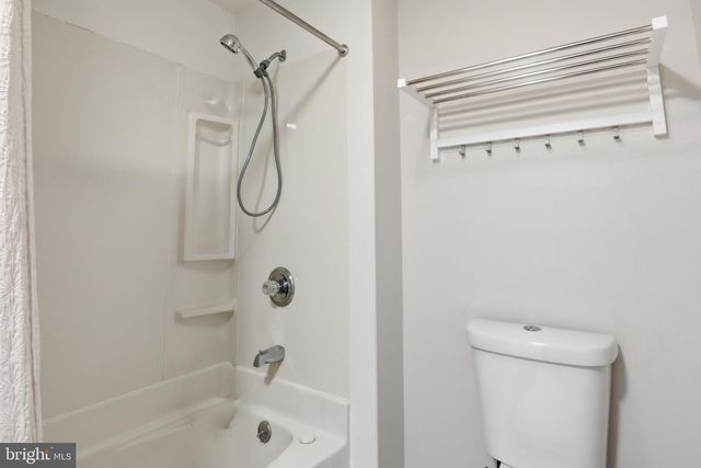 2304 POPLAR, Baltimore, MD 21221