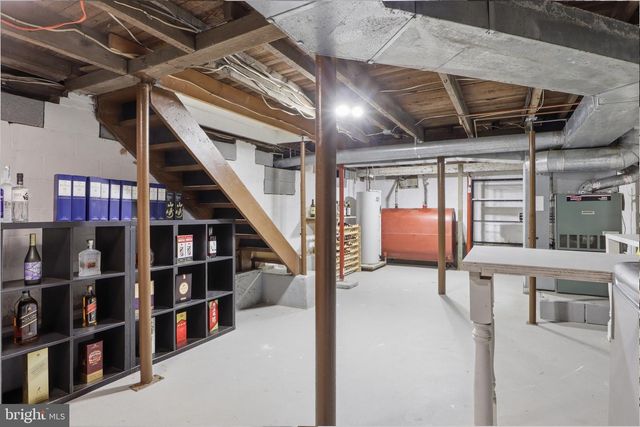 2304 POPLAR, Baltimore, MD 21221