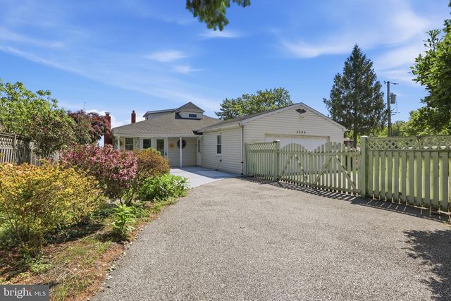 2304 POPLAR, Baltimore, MD 21221