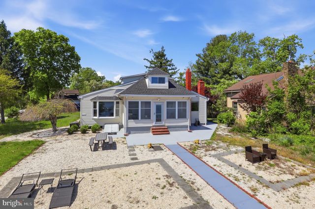 2304 POPLAR, Baltimore, MD 21221