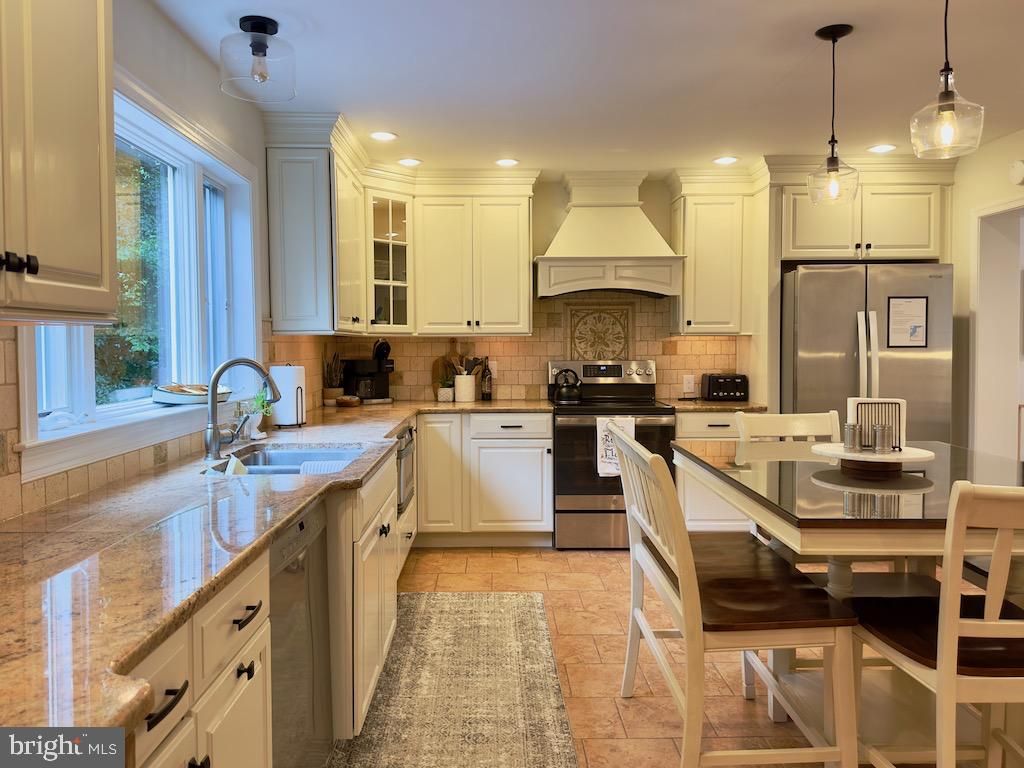 Image 16 of property listing at 14540 STIRRUP LANE, Galena, MD 21635