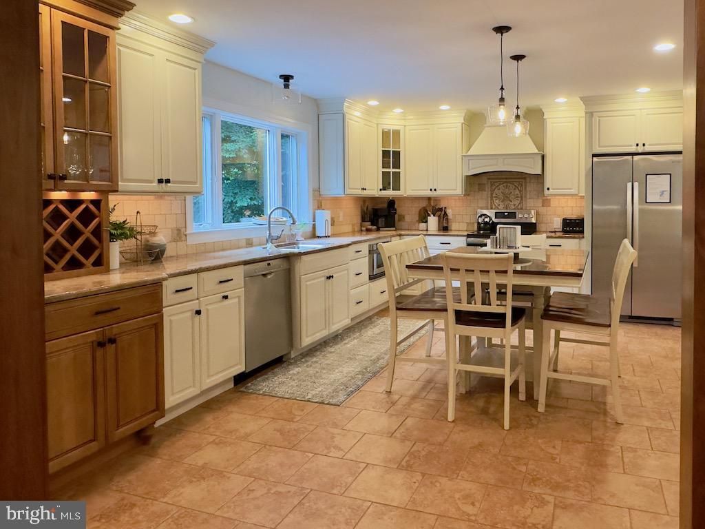 Image 5 of property listing at 14540 STIRRUP LANE, Galena, MD 21635