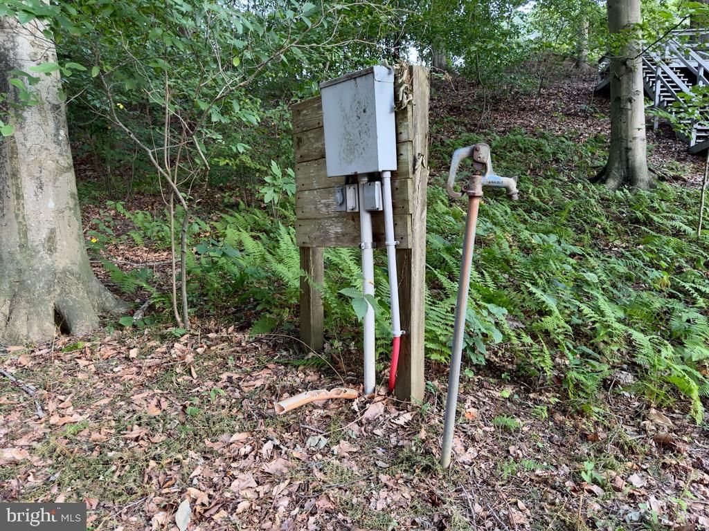 Image 90 of property listing at 14540 STIRRUP LANE, Galena, MD 21635