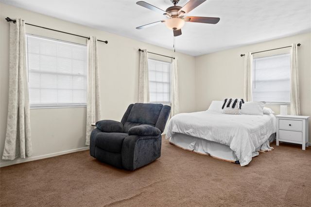 1011 S Delaware Street, Irving, TX 75060