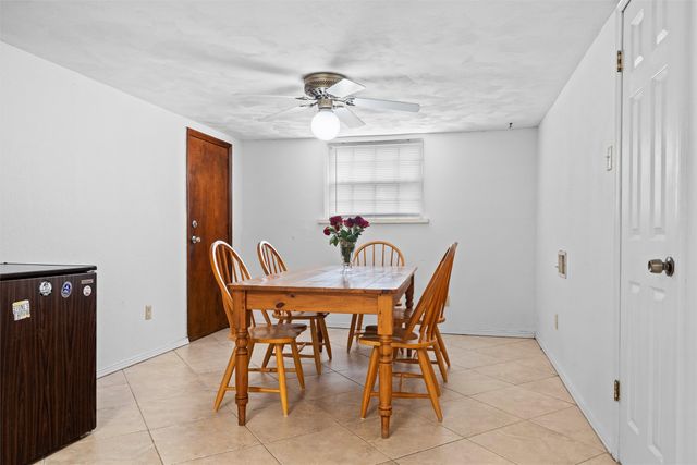 1011 S Delaware Street, Irving, TX 75060