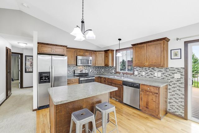 8631 Tessman Farm Road N, Brooklyn Park, MN 55445