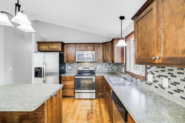 8631 Tessman Farm Road N, Brooklyn Park, MN 55445