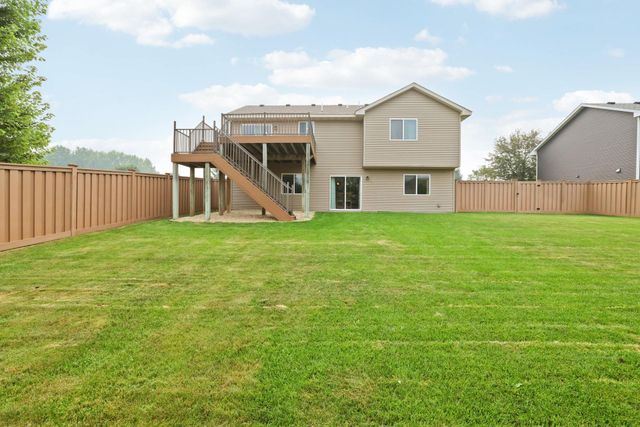 8631 Tessman Farm Road N, Brooklyn Park, MN 55445