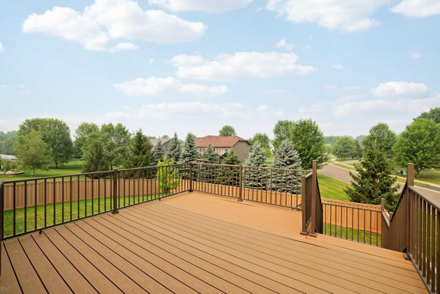 8631 Tessman Farm Road N, Brooklyn Park, MN 55445