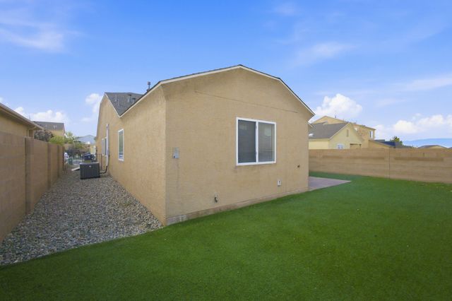 10616 Buck Island Road SW, Albuquerque, NM 87121