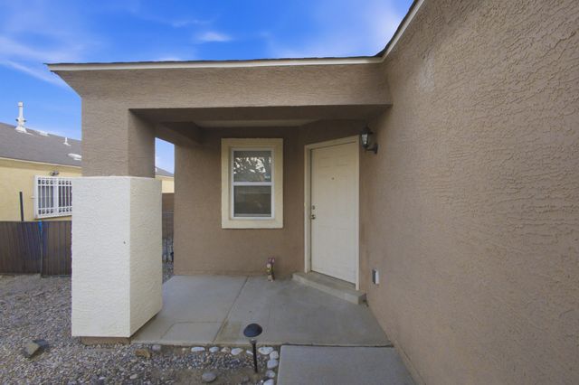 10616 Buck Island Road SW, Albuquerque, NM 87121