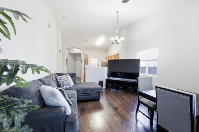 10616 Buck Island Road SW, Albuquerque, NM 87121