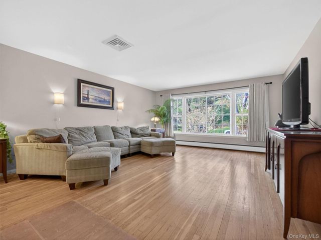 1 Rone Court, New City, NY 10956