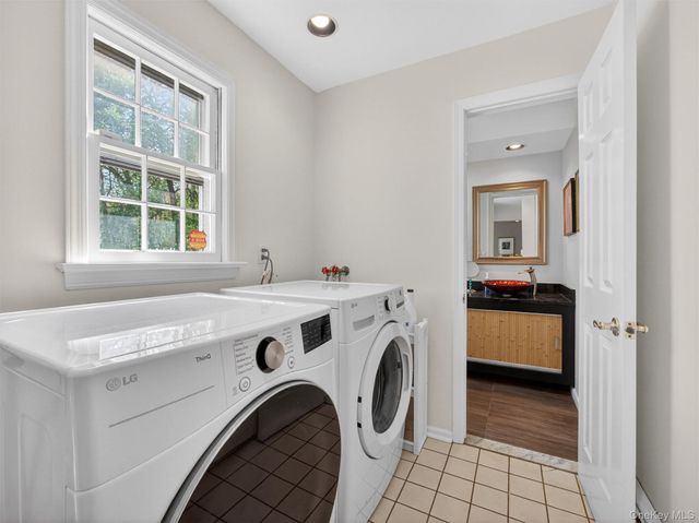 1 Rone Court, New City, NY 10956