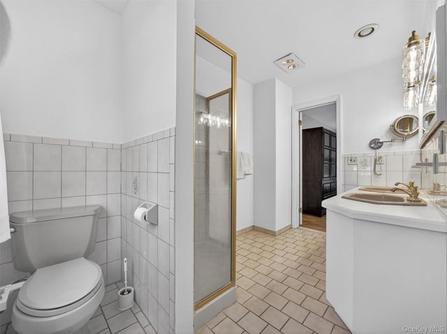 1 Rone Court, New City, NY 10956