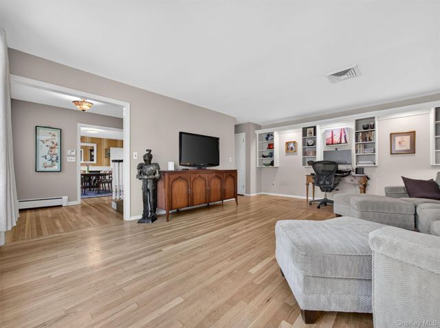 1 Rone Court, New City, NY 10956