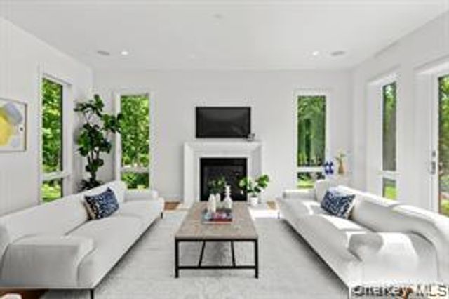 66 Hillside Drive E, Sag Harbor, NY 11963
