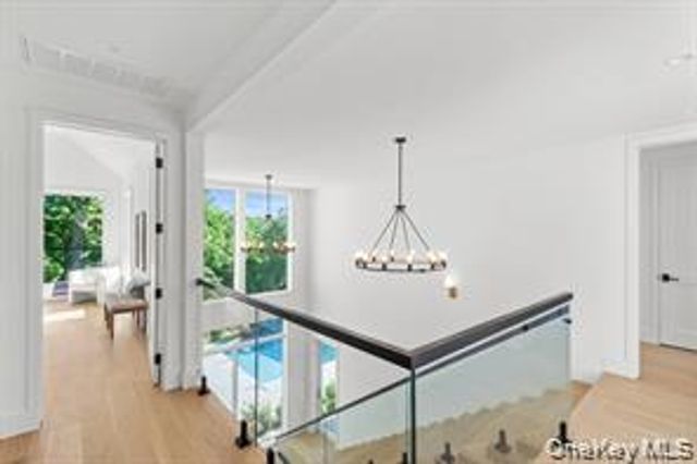 66 Hillside Drive E, Sag Harbor, NY 11963