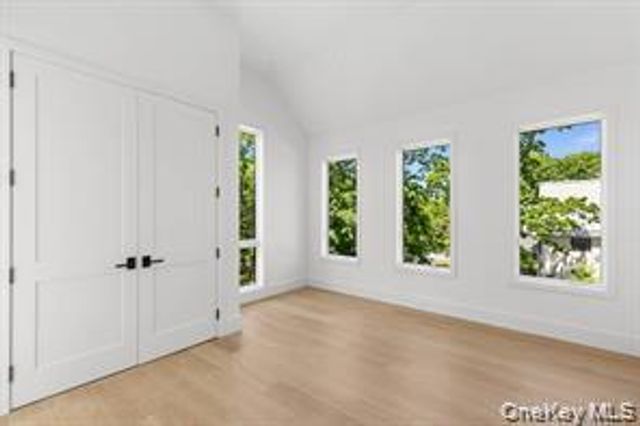 66 Hillside Drive E, Sag Harbor, NY 11963