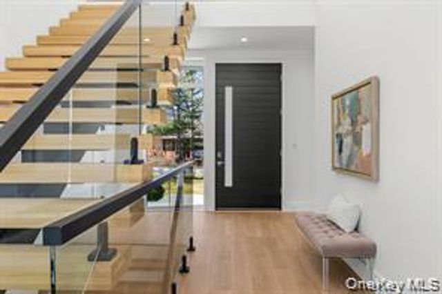 66 Hillside Drive E, Sag Harbor, NY 11963