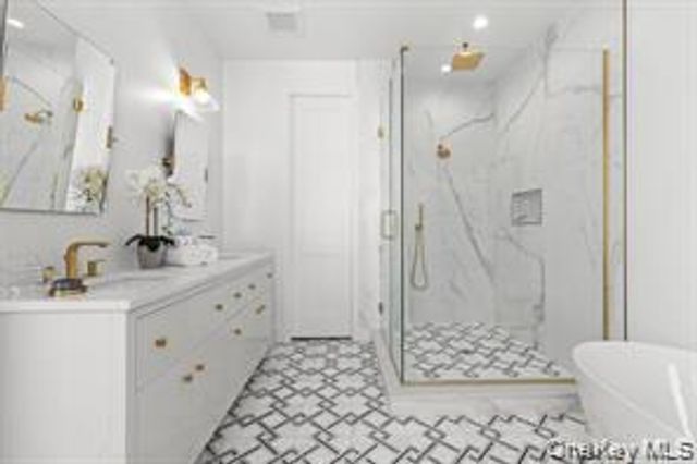 66 Hillside Drive E, Sag Harbor, NY 11963