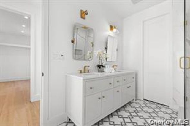 66 Hillside Drive E, Sag Harbor, NY 11963