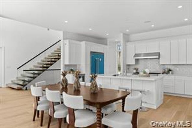 66 Hillside Drive E, Sag Harbor, NY 11963