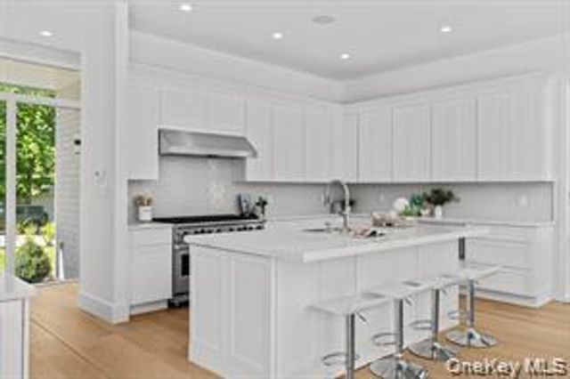 66 Hillside Drive E, Sag Harbor, NY 11963