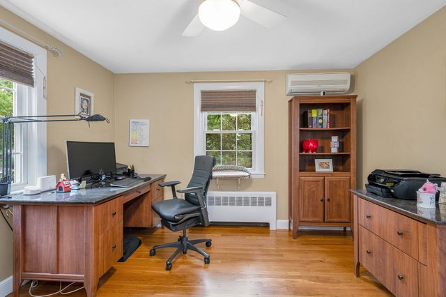 137 Central St, North Reading, MA 01864