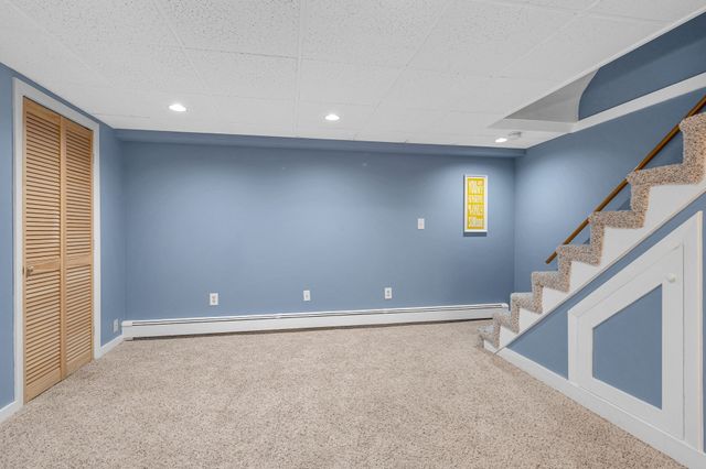 137 Central St, North Reading, MA 01864