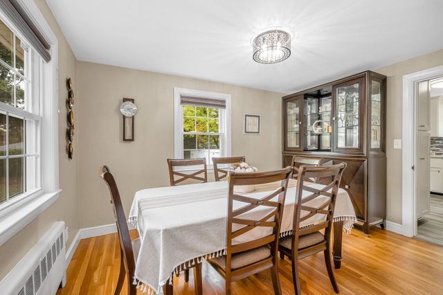 137 Central St, North Reading, MA 01864