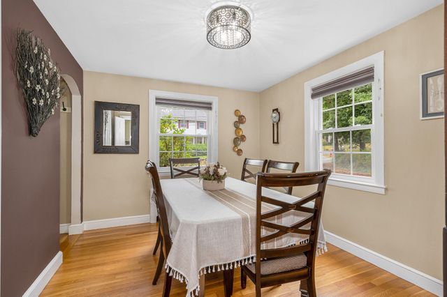 137 Central St, North Reading, MA 01864