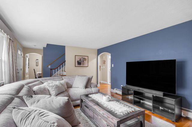 137 Central St, North Reading, MA 01864